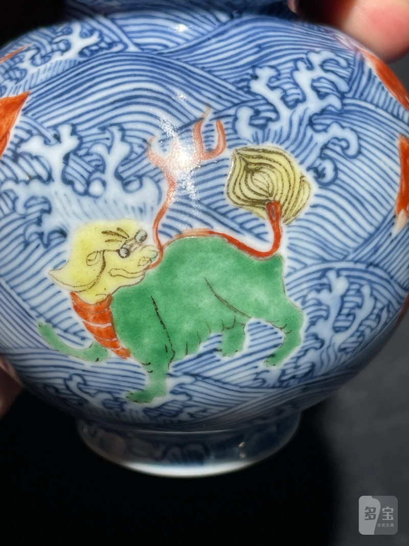 清晚期 青花五彩海兽纹葫芦瓶一对 - 图21